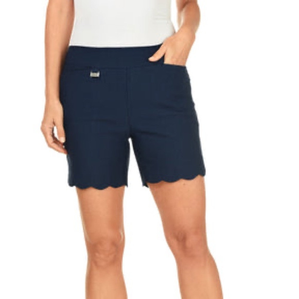 Patchington Scalloped Pull-on Shorts in Navy Blue